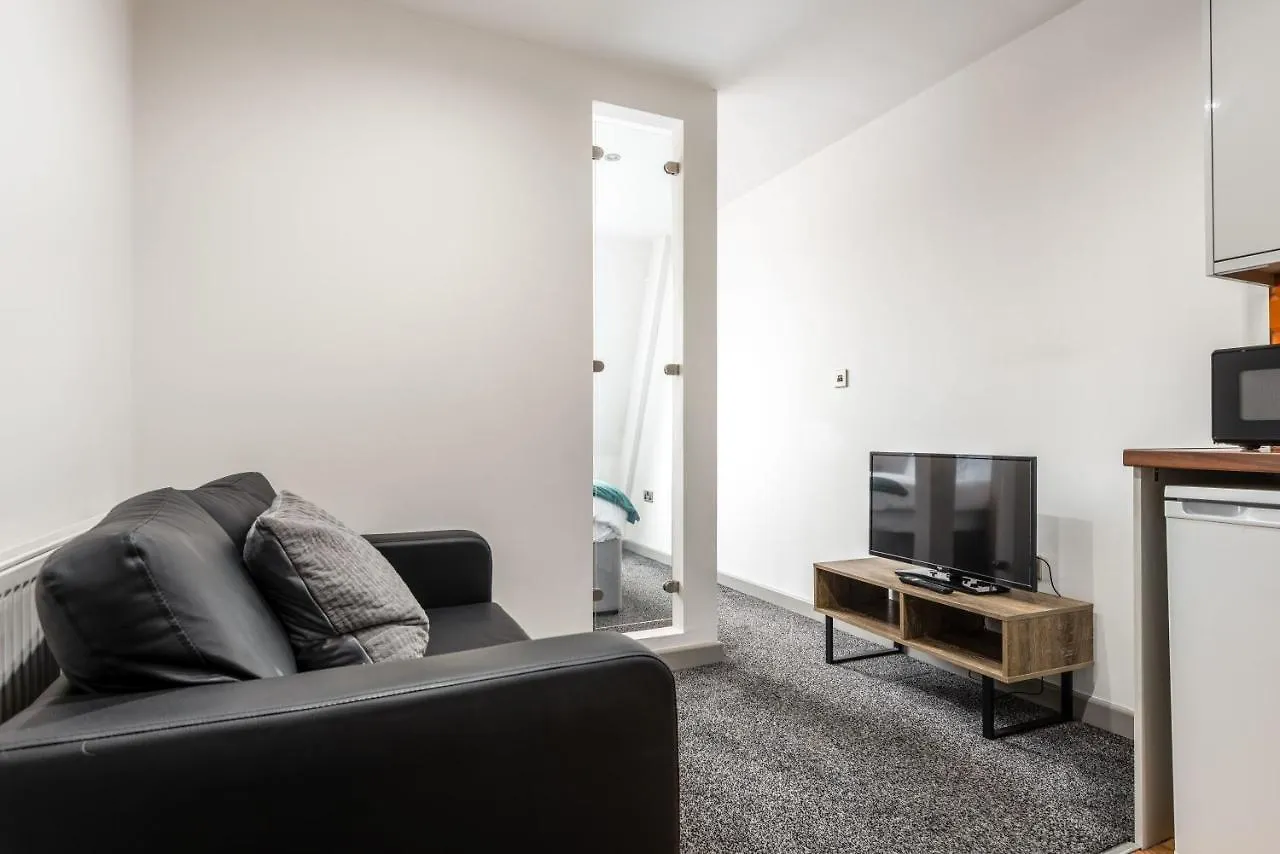 Daire Centrally Located 1 Bed Budget Flat In Halifax