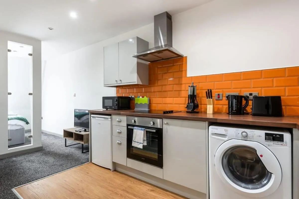 Centrally Located 1 Bed Budget Flat In Halifax Daire